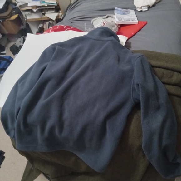 Columbia Sportwear Co. Men's Made in Vietnam Blue? Fully Zipped 1 L. Sweater - Picture 8 of 8